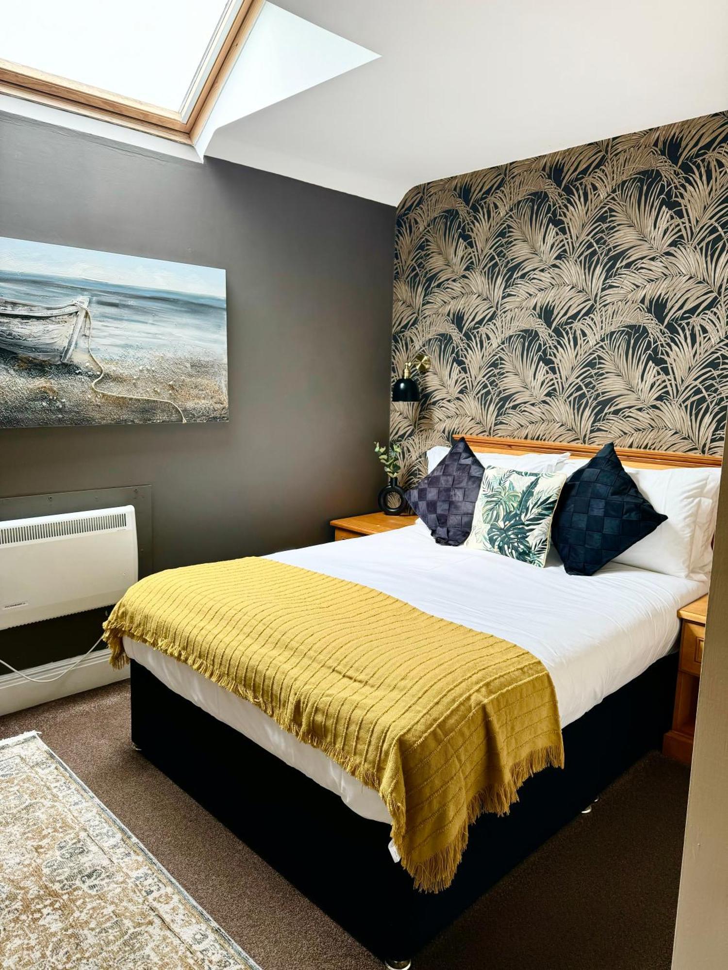 The White House Inn - Whitby Zewnętrze zdjęcie